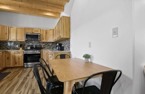 Ranchos De Taos House | Brand New Ranchos Mountain/Gorge Getaway with Hot Tub