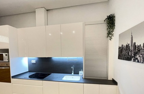 Barrio del Carmen Apartment | BRAND NEW REMODELED FLAT HISTORICAL DOWNTOWN