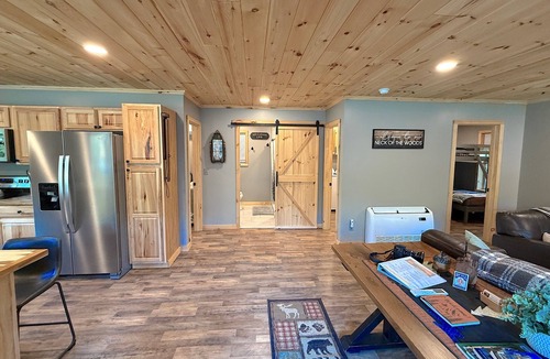 Town of Hope House | Brand New River Front House with Hot Tub!