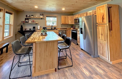 Town of Hope House | Brand New River Front House with Hot Tub!