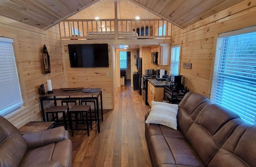 Fishs Eddy Cabin | Brand New! Riverfront River Bend Cabin - Catskill fly fishing outside your door!