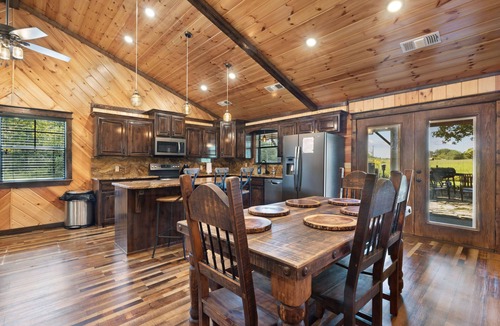 Golden Cabin | Brand New Secluded Cabin with Meadow Views