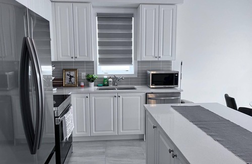 Wasaga Beach House | Brand new semi- detached home close to the beach and Blue Mountain