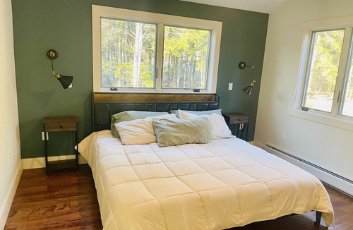 Ludlow Ski Chalet | Brand New! Ski & Sun Chalet