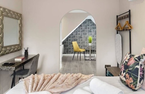 Seven Sisters Apartment | Brand New Spacious and Chic Studio