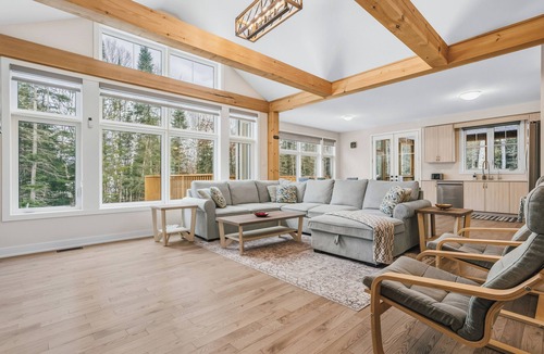 Dwight Cottage | Brand New spacious & beautiful cottage in Northern Lights - Huntsville, Muskoka