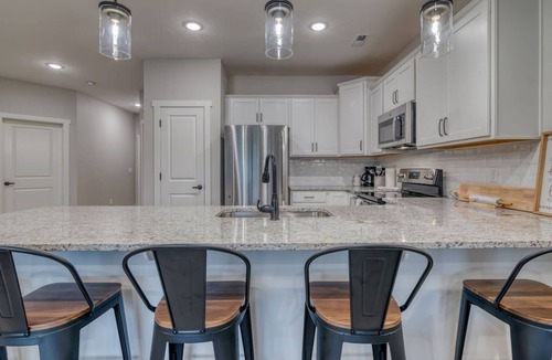 Branson Condo | Brand New! Spectacular Lake Front Condo
