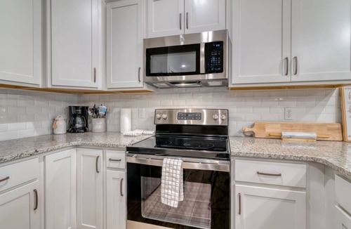Branson Condo | Brand New! Spectacular Lake Front Condo