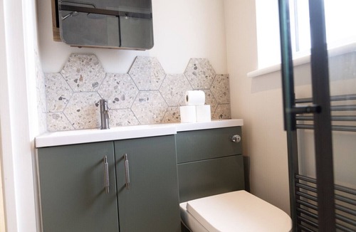 Thornton Heath Apartment | Brand New Studio Gem| Sleeps 3