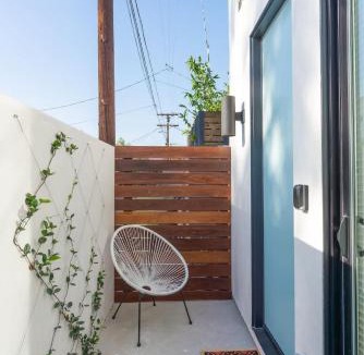 Mar Vista House | Brand New Studio in Mar Vista