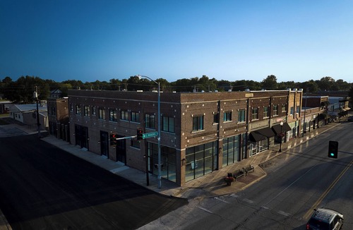 Skiatook Condo | Brand new Studio Style one-bedroom, Kitchen & Bathroom- Downtown & Lake Skiatook