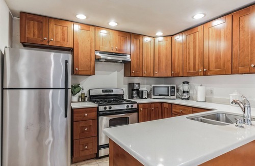 Northampton Apartment | Brand New Stylish Noho Apartment