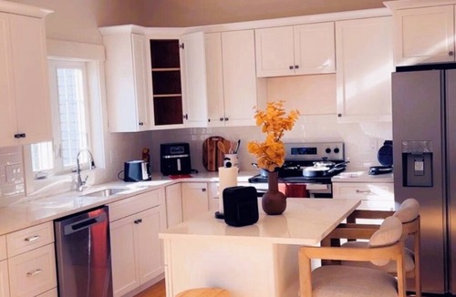 Worcester House | Brand New Stylish & Spacious 3-BR Retreat!