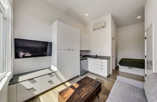 West Oakland Apartment | Brand New Stylish Studio Suite