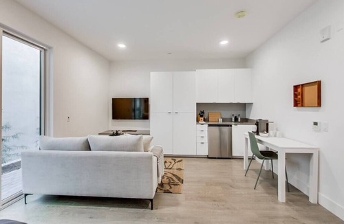 West Oakland Apartment | Brand New Stylish Studio Suite!