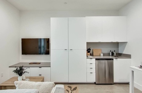 West Oakland Apartment | Brand New Stylish Studio Suite!