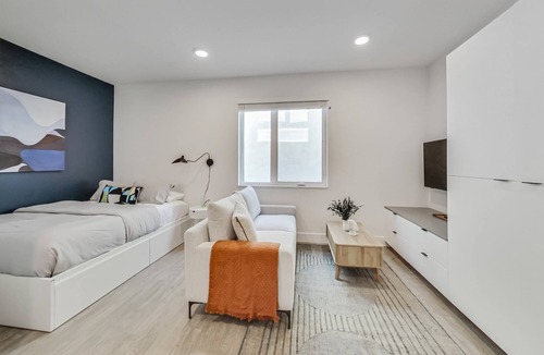 West Oakland Apartment | Brand New Stylish Studio Suite!
