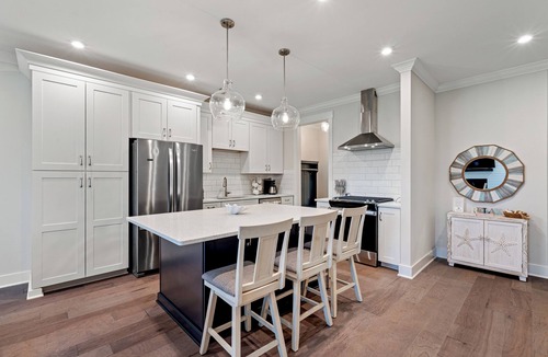 Cape Charles House | Brand new Stylish home for you and your pet!