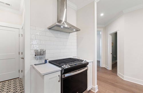 Cape Charles House | Brand new Stylish home for you and your pet!