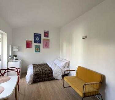 Saint-Cloud Apartment | Brand new Tiny House w garden