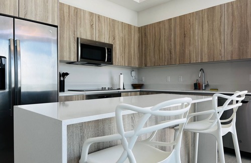 Northeast Miami Apartment | BRAND NEW TOP FLOOR IN THE HEART OF MIAMI/SUPER CLOSE TO BEST AREAS