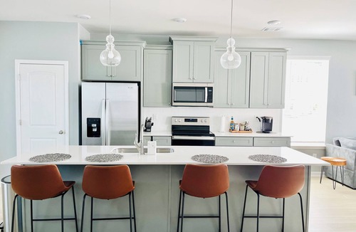 Church Street House | Brand New townhome 7mins from ATL Airport and 7 miles from Mercedes-Benz Stadium