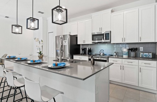 Kissimmee Ski Chalet | Brand New Townhouse 4Bed/3Bath/Pool/5Min Disney
