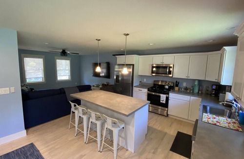 Lagoon Heights House | BRAND NEW!