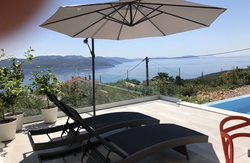Zagore Apartment | Brand new, with infinity pool, right by the pool