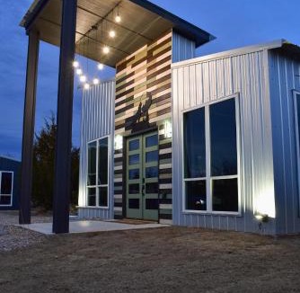 Purcell Villa | Brand New Yote Cabin, Pool Table, South of Norman