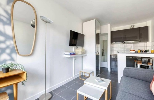 16th Arrondissement Condo | Branded New and Cuty Studio at the Classy Paris 16