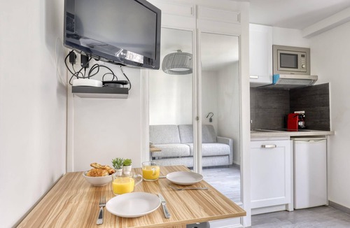 Batignolles Apartment | Branded New Cozy Studio in the Heart of 17th