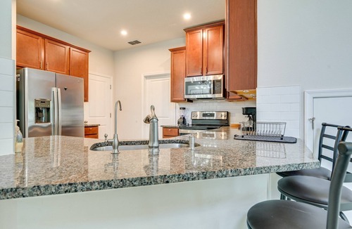 Seffner Community Alliance House | Brandon Hideaway – View Suite/Single room with shared bathroom
