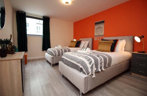 Harbourside Apartment | Brandon Hill Villa (with private terrace)