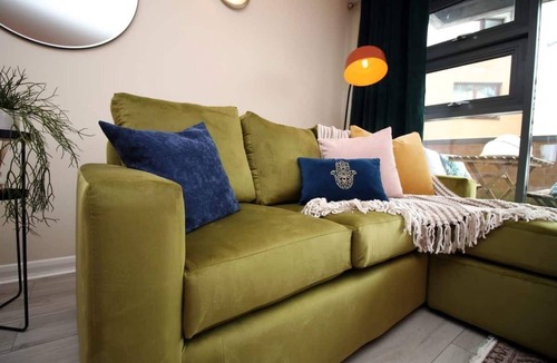 Harbourside Apartment | Brandon Hill Villa (with private terrace)