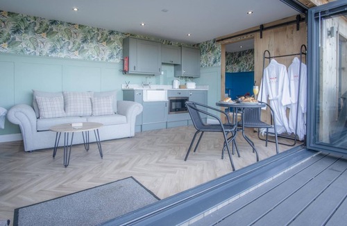 Llangennith Ski Chalet | Brandy Cove - 1 Bed Cabin - Landimore