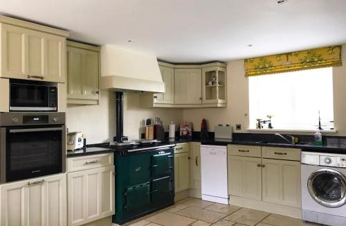 King's Bromley House | Brankley Cottage - E4712