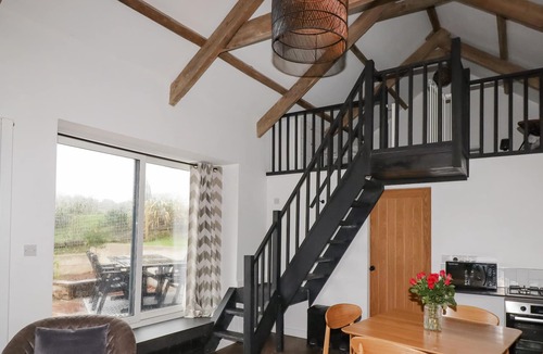 Grampound Cottage | BRANNEL COTTAGE, pet friendly, with open fire in St Stephen