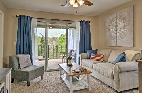Branson Apartment | Branson Condo on Golf Course with Pool Access!