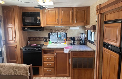 Van Buren House | Branson Glamping All Set Up For You