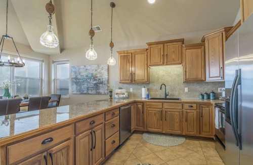 Hollister Condo | Branson Lakefront Penthouse at The View- Emerald Pointe!