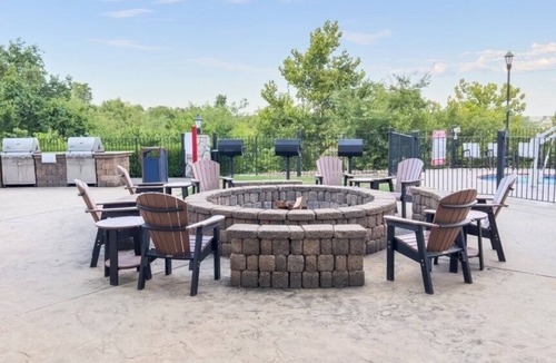 Table Rock Apartment | Branson | Pool & Mountains | Scenic Ozark Stay