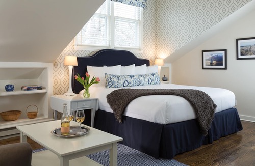 Nantucket Town Bed & Breakfast | Brass Lantern Inn