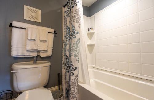 Oshkosh Hotel | Braywood Inn