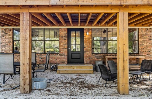 Hill County Cabin | Brazos Riverside Cottage - Family, Fun Getaway
