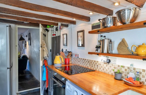 Launceston Cottage | Bre Stefan