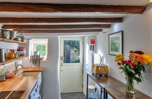 Launceston Cottage | Bre Stefan