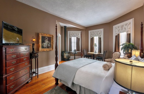 Fergus Hotel | Breadalbane Inn