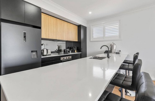 McCracken House | Break Away 46 Hindmarsh Rd, McCracken