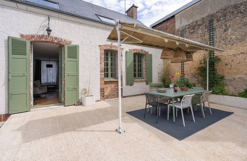 Besse-sur-Braye House | Break en Sarthe - Wifi - Jardin